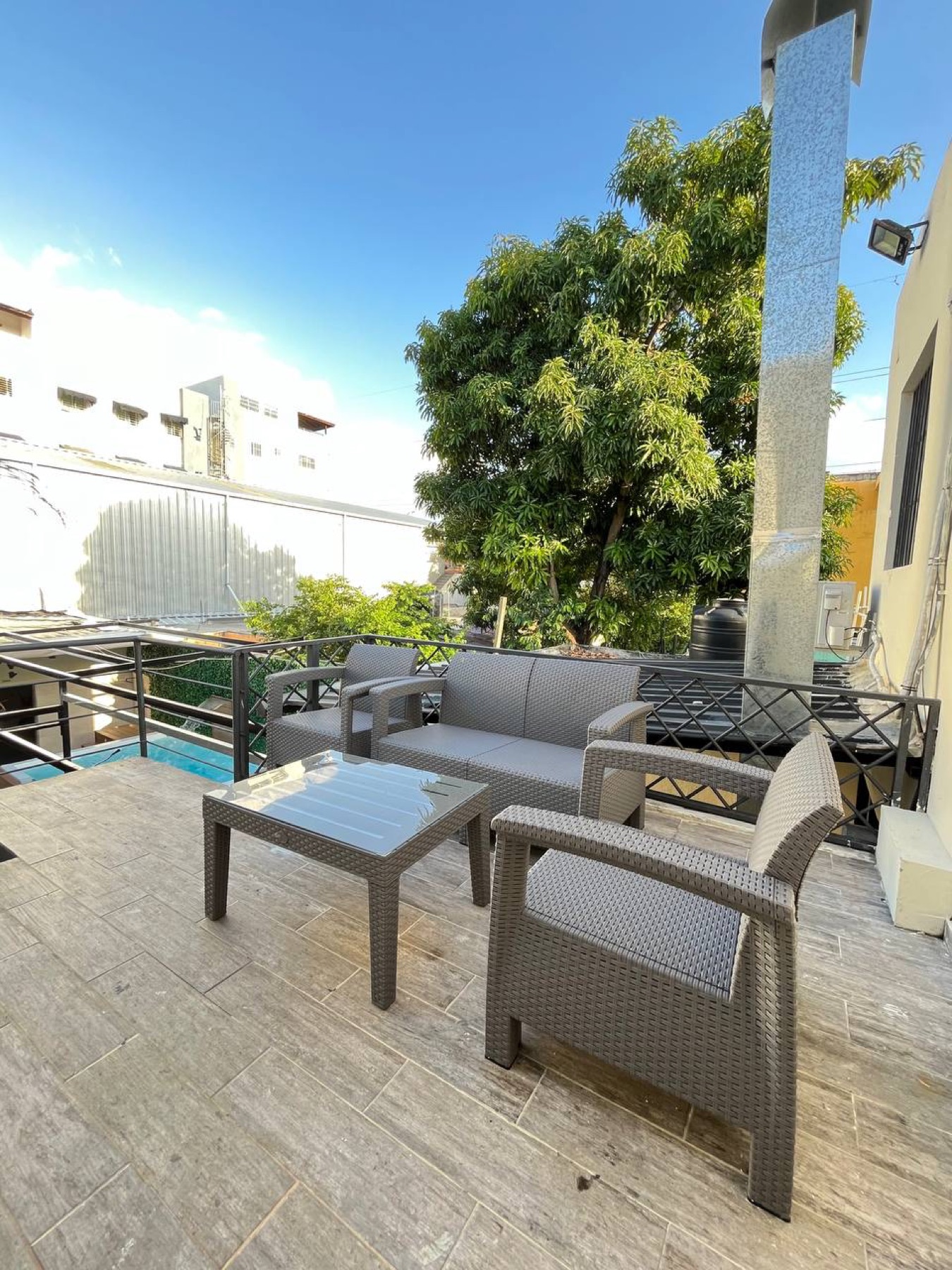 Terraza exterior de Solmi Rooms